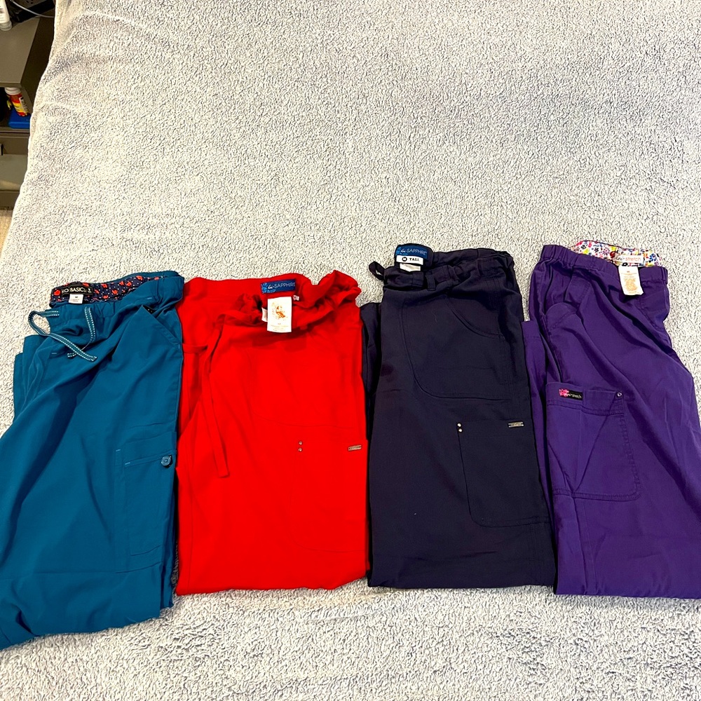 4 pairs of Koi Scrub bottoms, Size Medium